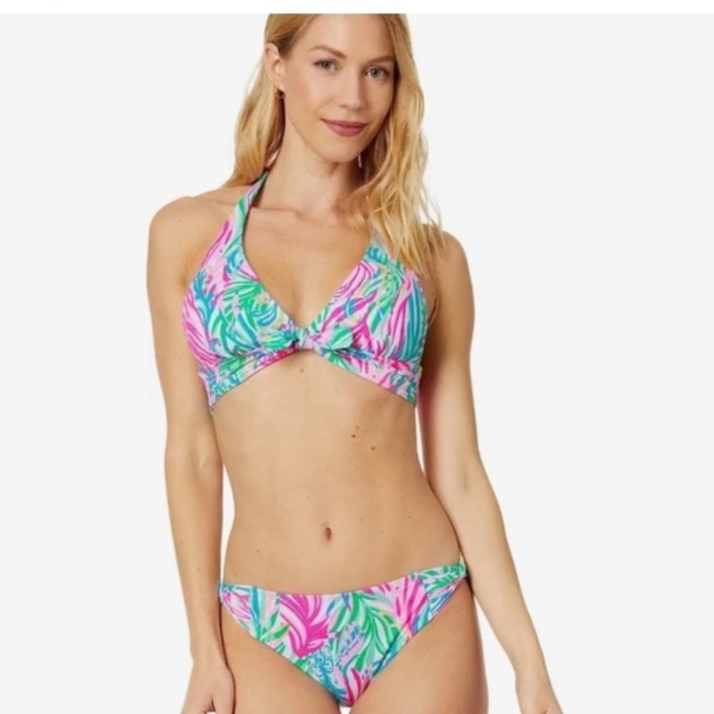 Lilly Pulitzer Sea Turtle Soiree ELISE
& ZARAH BIKINI
Swimsuit Set size 8